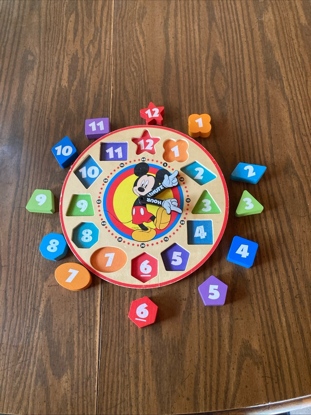 Melissa & Doug Disney Mickey Mouse learn to tell time and identify shapes